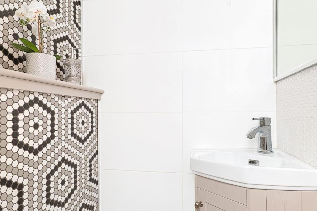 Newly Refurbished 2-Bedroom Flat In Notting Hill London Exterior photo