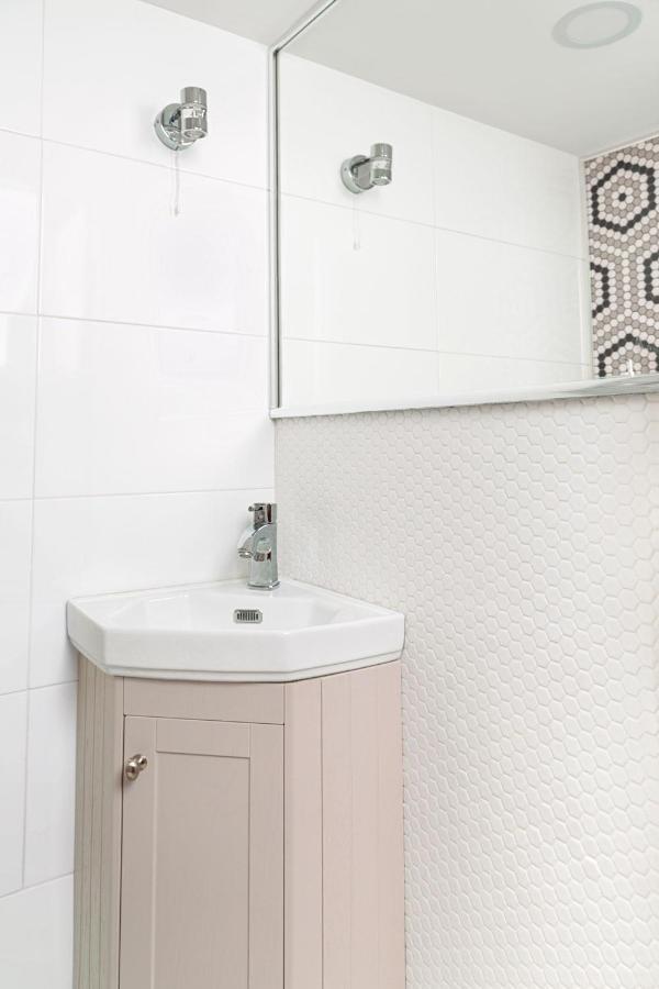 Newly Refurbished 2-Bedroom Flat In Notting Hill London Exterior photo
